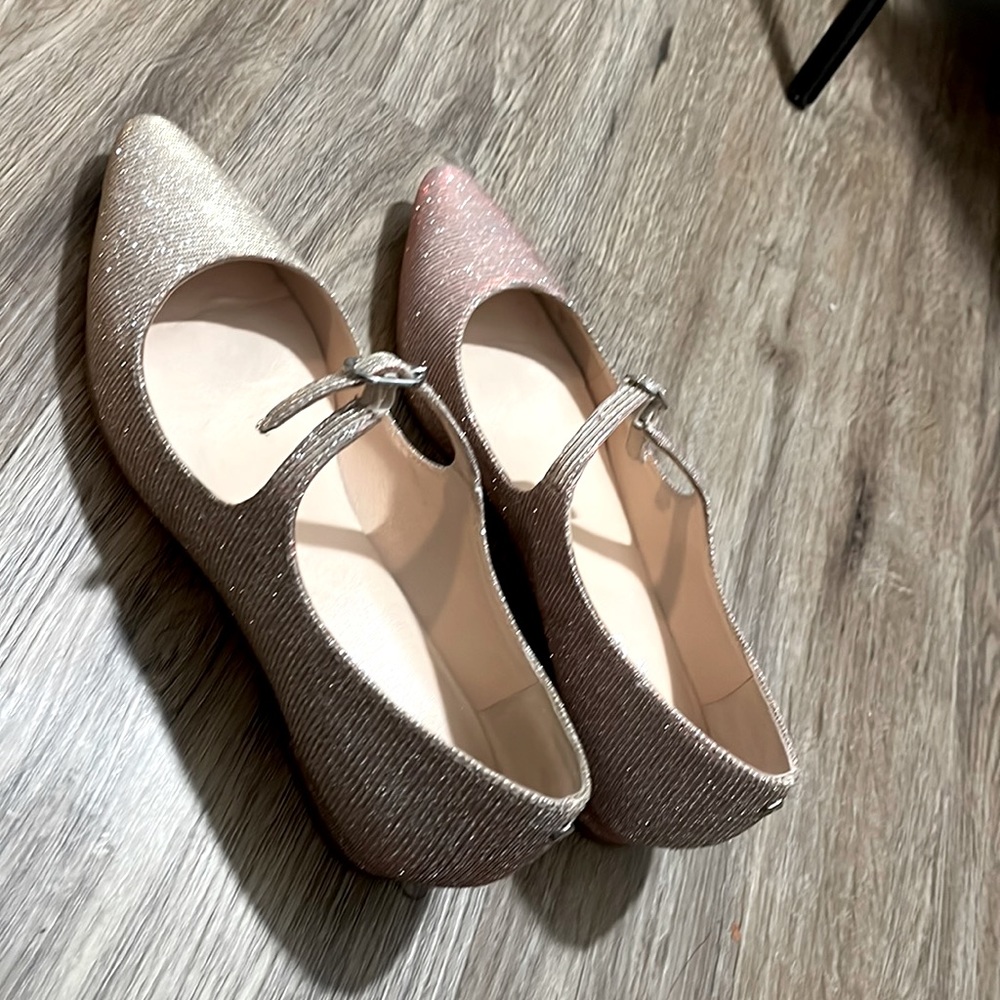 Near new kate spade shoes.